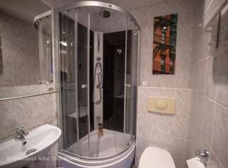 Апарт-отели Hotel VILLA Rezydent Вроцлав Стандартный двухместный номер с 2 односпальными кроватями-6